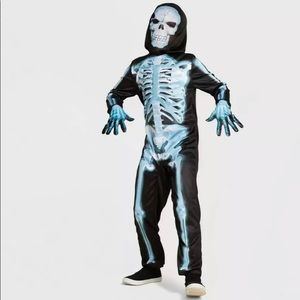 Totally ghoul x-ray Skelton costume. NWT. Size medium